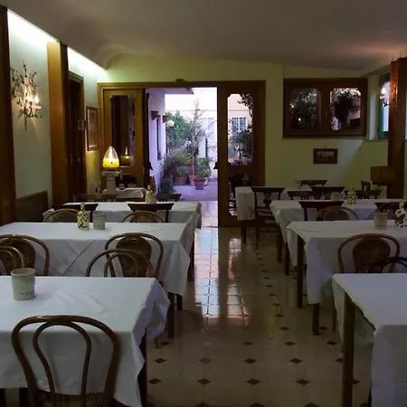 Hotell Benedetto Rom